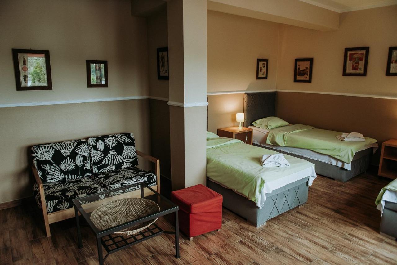 Dos Patos Bed & Breakfast Elk Ngoại thất bức ảnh